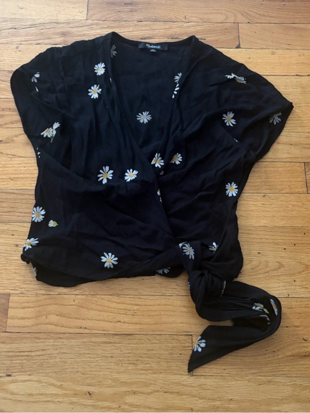 Madewell Black Daisy Floral Wrap Top Tie Front Short Sleeve Size Small